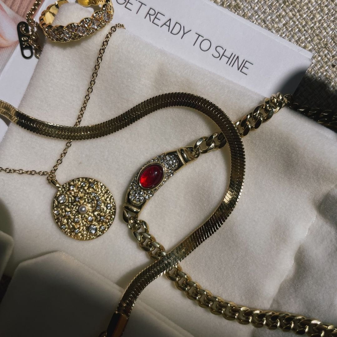 Isabella Vintage Necklace