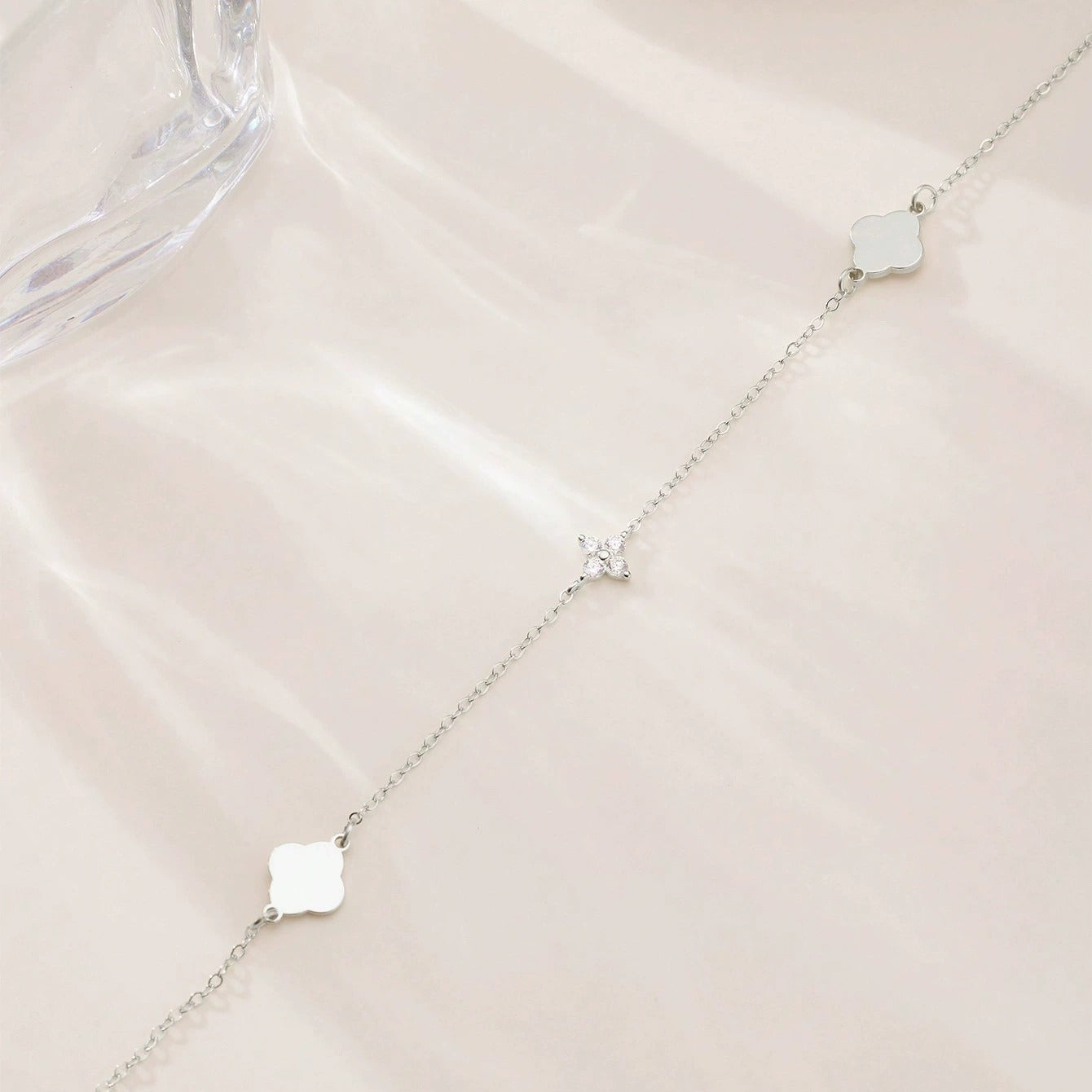 Inès Clover Necklace