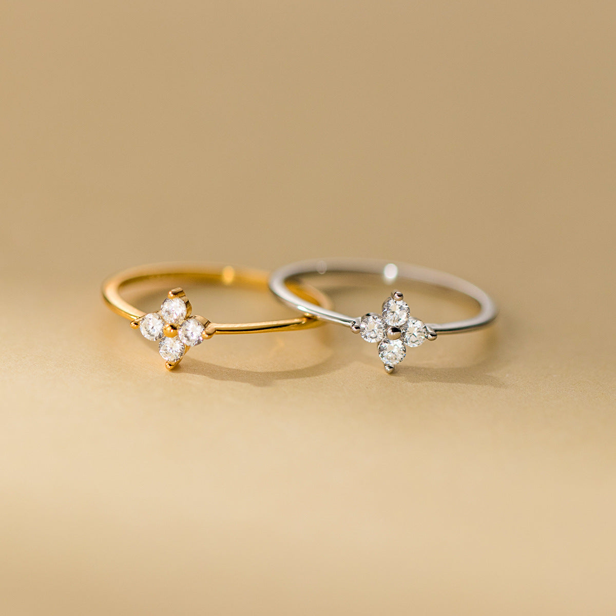 Mia Clover Ring